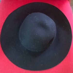 House of Harlow 1960 Black Hat